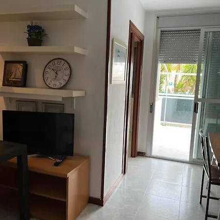 Riviera Patio Apartment *